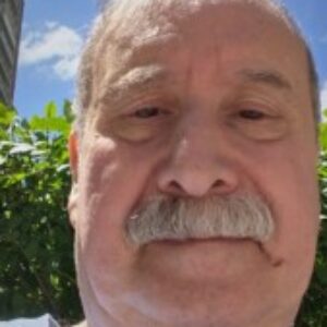 Profile photo of robert