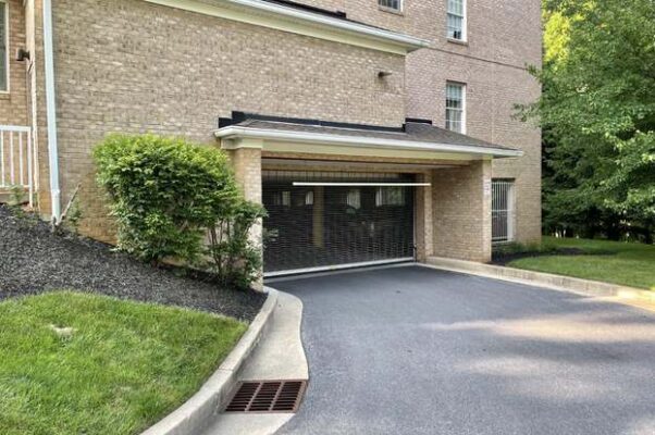 12320 Rosslare Ridge Garage Entrance