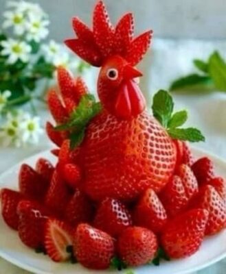 members cafe strawberry chicken