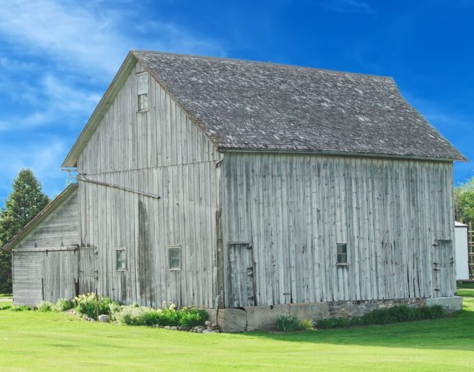 No Paint Barn_face26