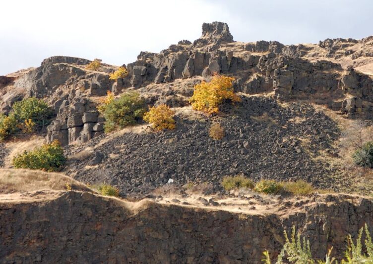 RocksTaylorLake10212011
